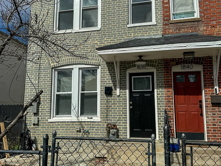 1838 Capitol Ave NE — Photo 2