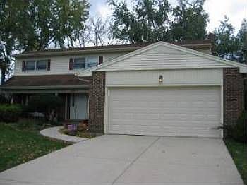 1st image of 614 W Victoria Ln