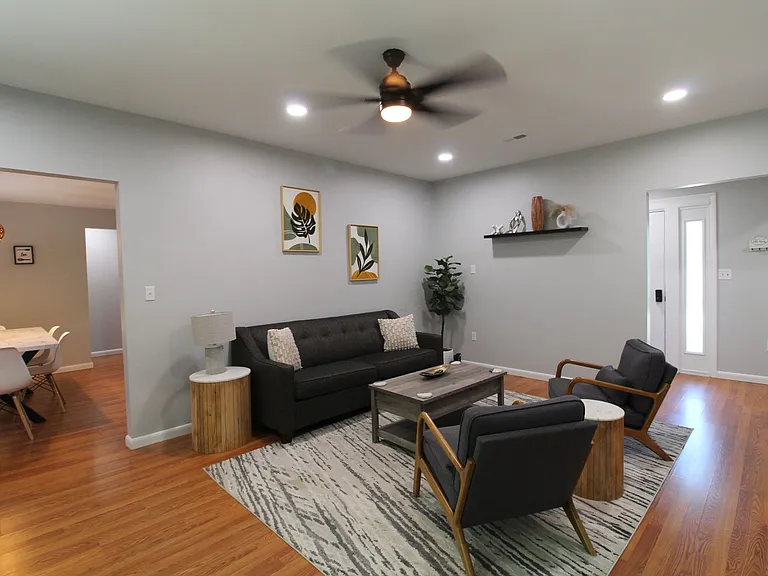 221 Alleghany Dr — Photo 15