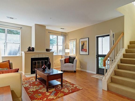 4th image of 421 Hillwood Ct