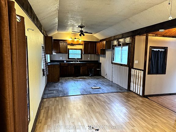 4th image of 227 Big Hill Rd #1