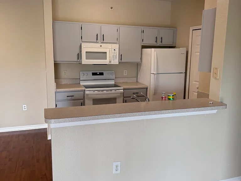 5475 Vineland Rd #8313 — Photo 26
