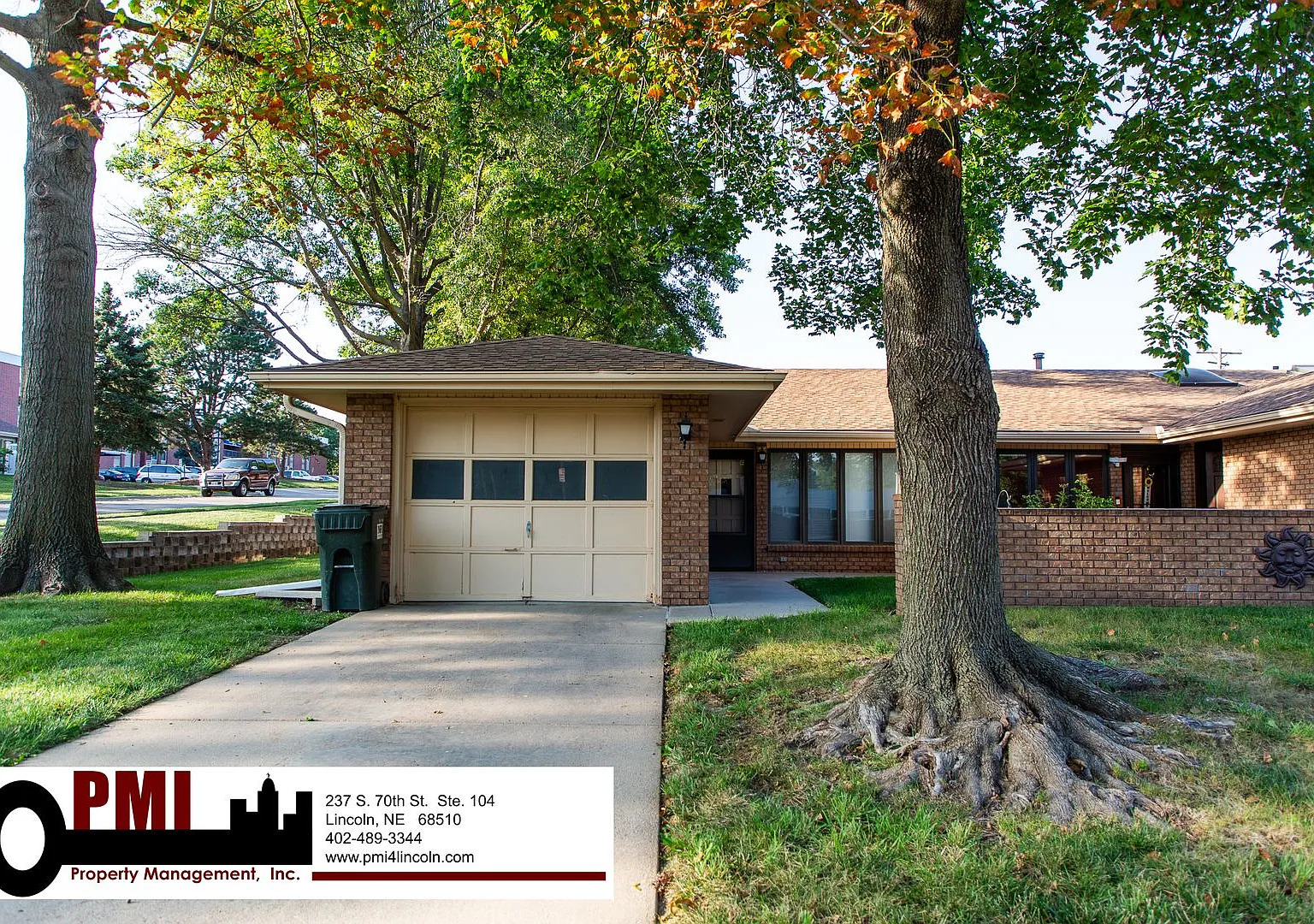 2 Bedroom and 1 Bathroom Town House Available to tour September 1st, 2026! — Photo 3