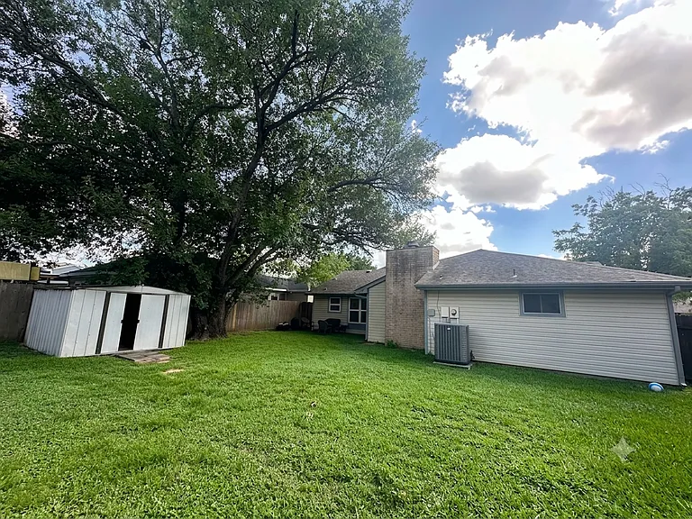 18066 Forest Cedars Dr — Photo 10