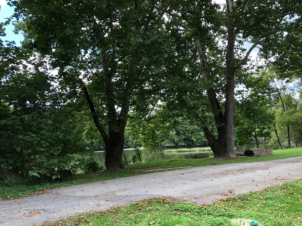 22 W Willow Ter, Mechanicsburg, PA 17050
