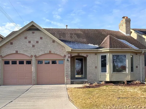 22560 Van Ct, Saint Clair Shores, MI 48081