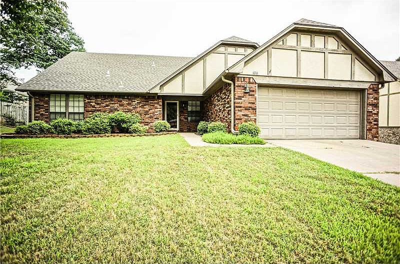 1st image of 1711 Woodwind Way