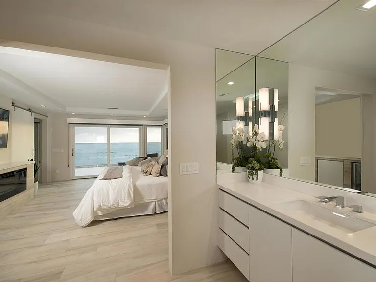 5680 Dolphin Pl — Photo 17