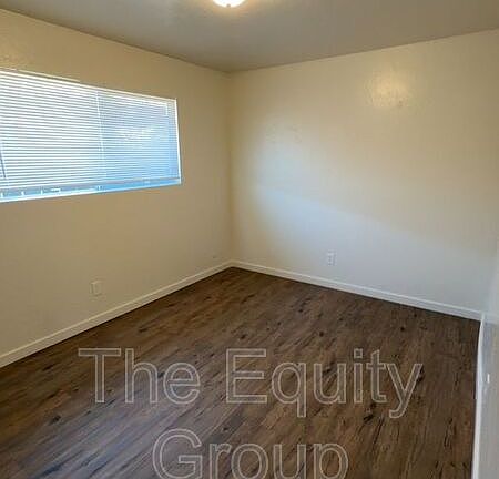 5th image of 620 N Blackstone St APT 4