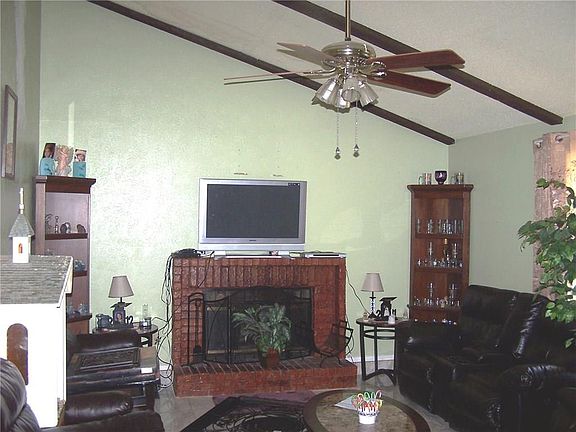 4th image of 1518 Goodwin Dr