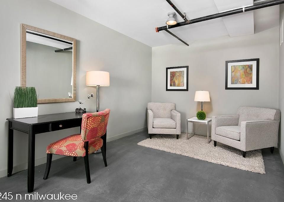 1st image of 1245 N Milwaukee Ave #1115