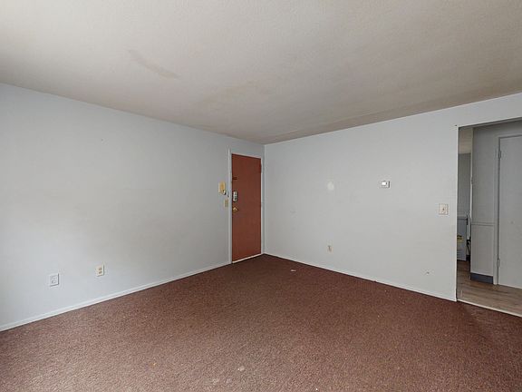 5th image of 127 Trenton St APT 6