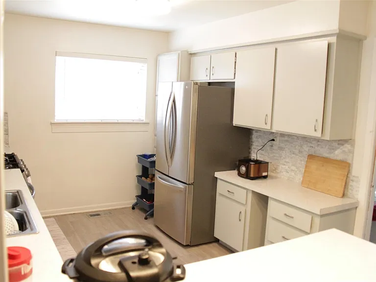 28051 Stuart Ave — Photo 10