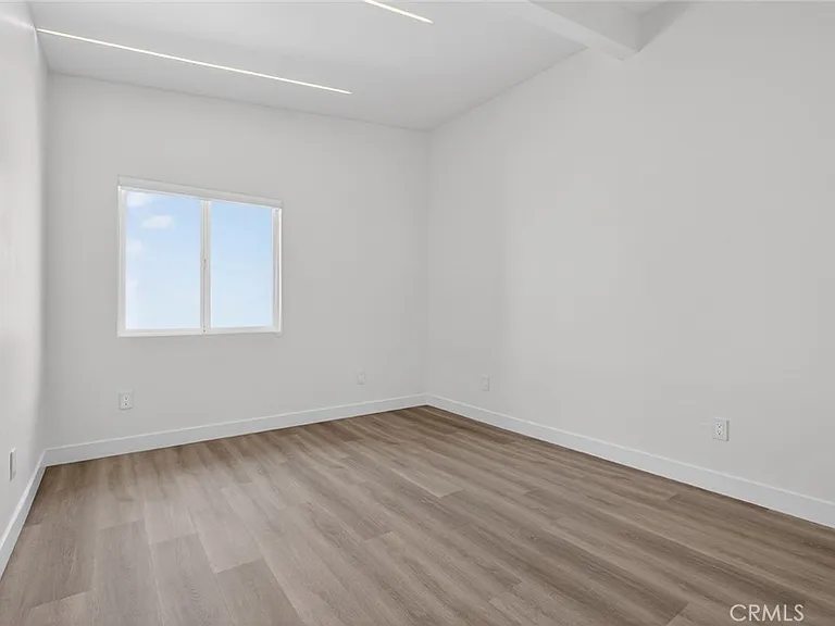 10806 Paso Robles Ave — Photo 19
