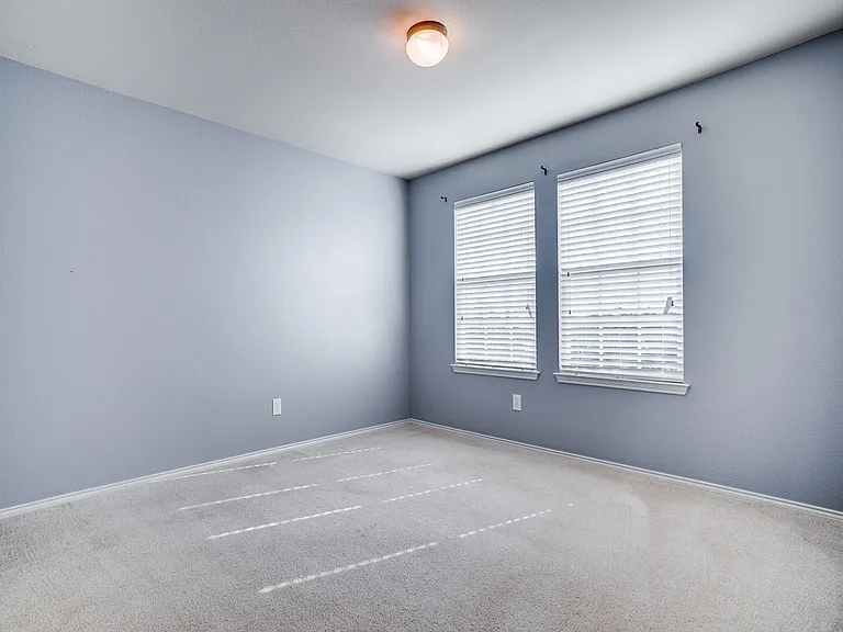 76 Daisy Dr — Photo 13