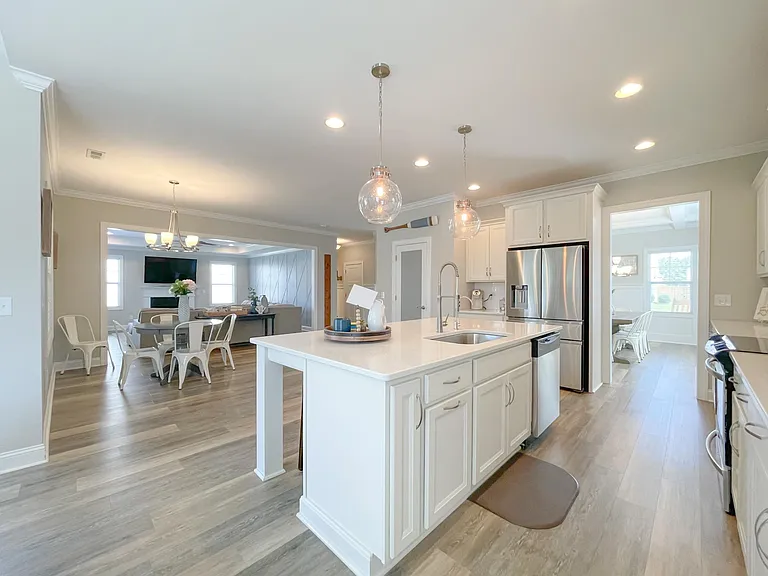 455 Aurora Pl — Photo 8