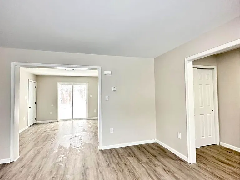 24 Magnolia Rd #3 — Photo 8