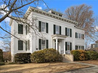 12 Mount Vernon St APT 4, Newport, RI 02840