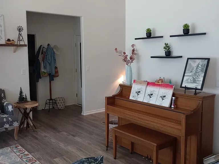 547 S Ascend Dr — Photo 9