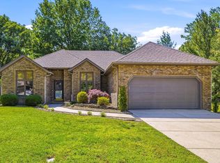 1891 S Woodbury Ave, Springfield, MO 65809