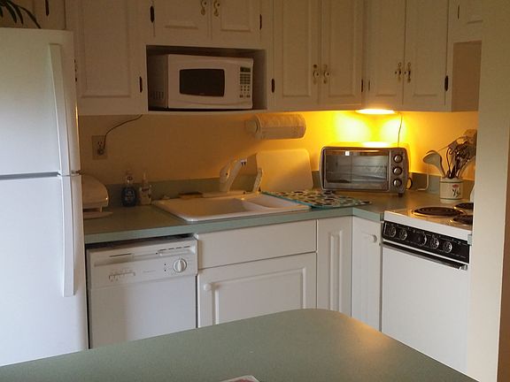 5th image of 240 N Collier Blvd APT E5