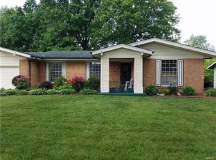 6318 Lake Paddock Dr, Florissant, MO 63033