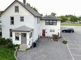 6153 William St #A, Niagara Falls, ON L2E 5S2