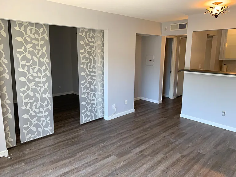 360 N Civic Dr #406 — Photo 4