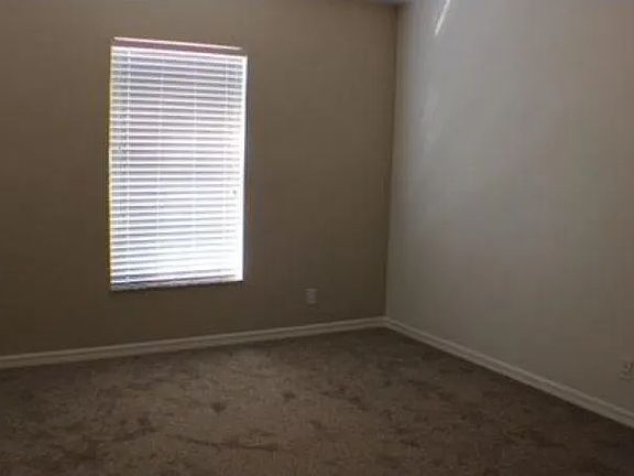 3rd image of 4123 Bismarck Palm Dr