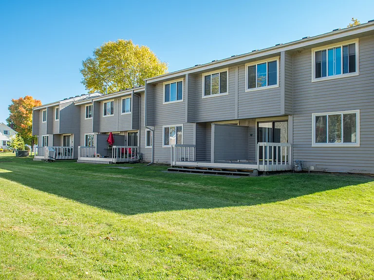Lake City Apartments — Photo 3