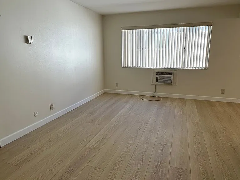 4168 Illinois St #8 — Photo 3