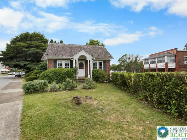 120 Front Ave, Roseto, PA 18013