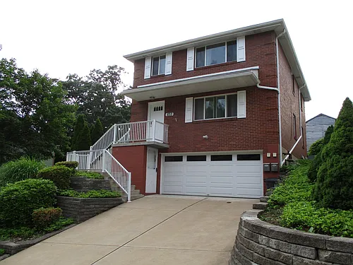 833 Chester Ave #2 Photo 1
