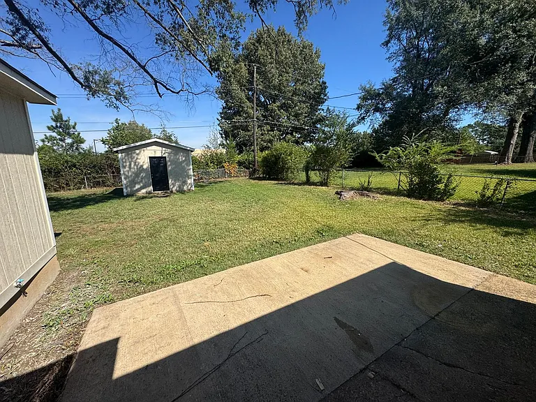 4628 Windward Dr — Photo 3