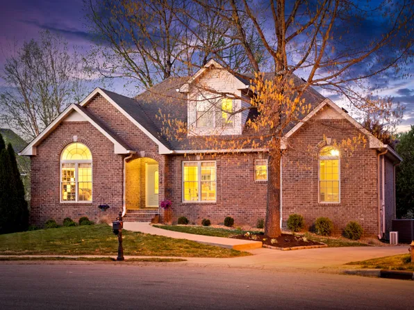 1070 Drakes Cove Rd S, Adams, TN 37010