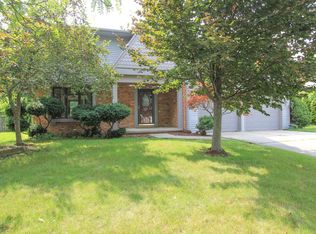 26755 Heatherford Dr, Perrysburg, OH 43551