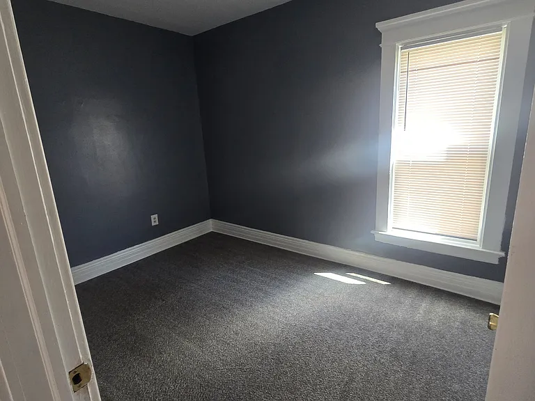 821-23 W 21st St #823 — Photo 5