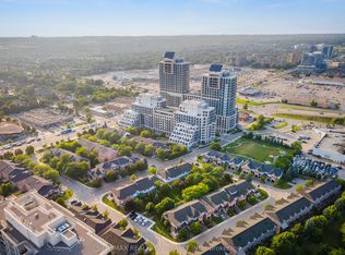 9205 Yonge St Unit 501, Richmond Hill, ON L4C 1V5