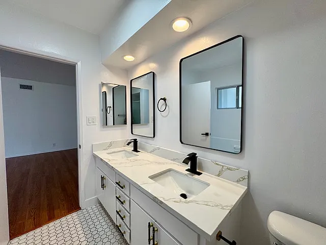 337 S Elm Dr #4 — Photo 31