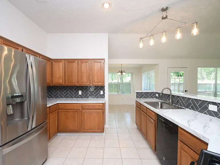 2303 Old Dixie Dr — Photo 15