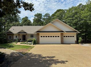 5 Jaguar Ln, Hot Springs Village, AR 71909