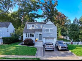 289 Hickory Ave, Bergenfield, NJ 07621