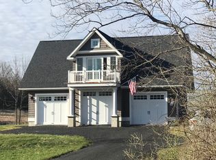 1352 Pelots Point Rd, North Hero, VT 05474