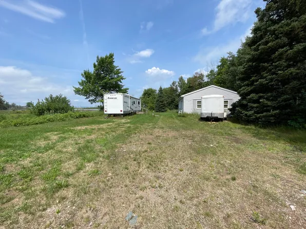 1614 S Whitehead Rd, Sault Sainte Marie, MI 49783