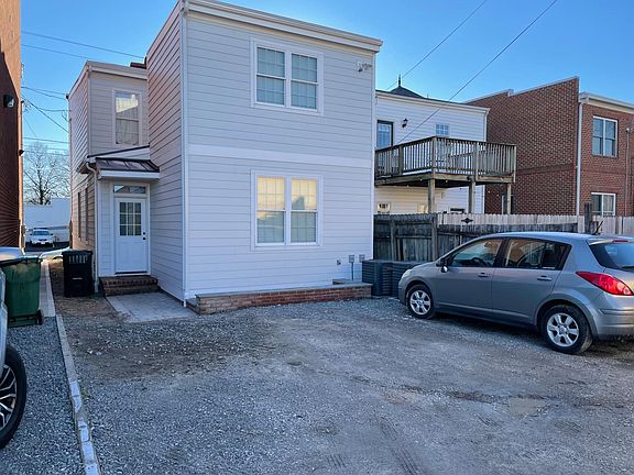 2nd image of 1610 W Cary St