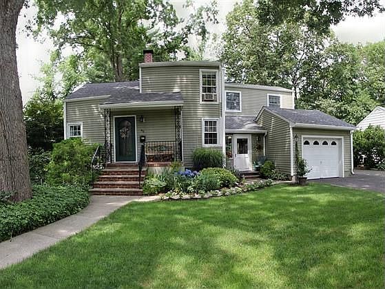 1st image of 40 Cypress St