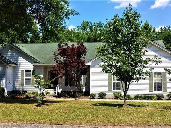 215 Brook Dr, St Matthews, SC 29135