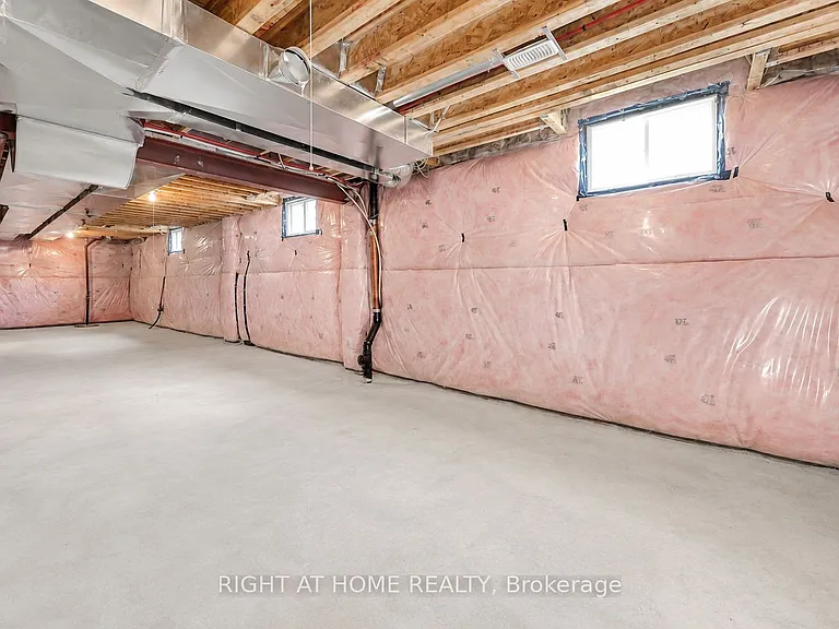 8 Pearl St — Photo 32