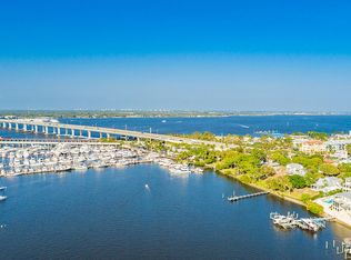 328 SW Atlanta Ave, Stuart, FL 34994