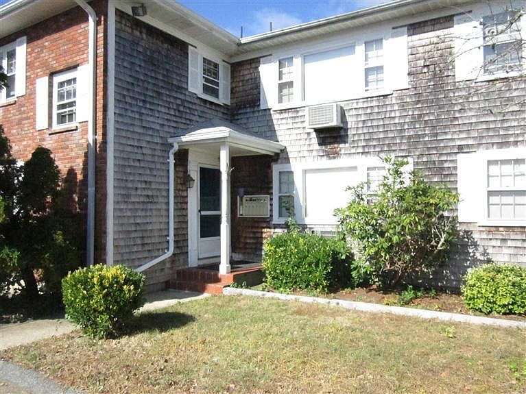 2nd image of 428 Main St APT 1-9